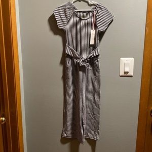 BRAND NEW GIRLS TIE WAIST KNIT JUMPSUIT SIZE XS (5-6)! NWT! SMOKE FREE HOME!